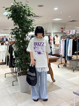 「Disney（ディズニー）のアイテム（Tシャツ/カットソー）」を使った、コウメさん（レディース・155cm）の夏コーディネート