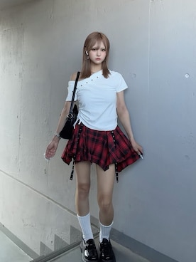 「tinkerend（ティンカーエンド）のOne-shoulder Studded T-shirt / ワンショルダースタッズTシャツ（Tシャツ/カットソー、ホワイト系）」を使った、onxxqmさん（レディース・156cm）の夏コーディネート
