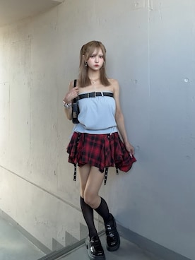 「tinkerend（ティンカーエンド）のWide Belt Frill Tube Top / ワイドベルトチューブトップ（チューブトップ、グレー系）」を使った、onxxqmさん（レディース・156cm）の秋コーディネート