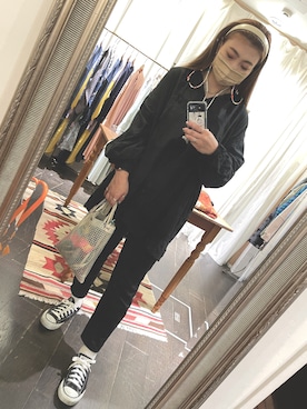 「CONVERSE（コンバース）のCONVERSE コンバース オール スター オックス / ALL STAR OX(BLACK) 32160321（スニーカー）」を使った、かほぴん、さん（レディース・162cm・20代）の秋コーディネート