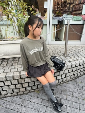 「LOVETOXIC（ラブトキシック）のアイテム」を使った、Ri-naさん（キッズ・143cm）の秋コーディネート
