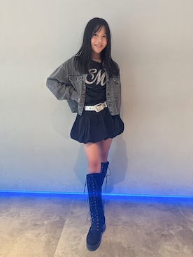 「アイテム（デニムジャケット、ブラック系）」を使った、Ri-naさん（キッズ・143cm）の秋コーディネート