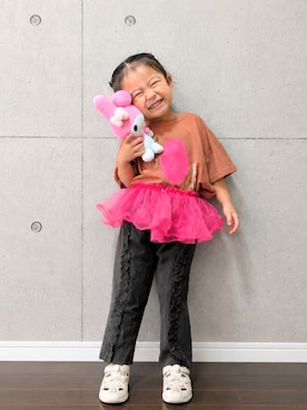 「MARKEY'S（マーキーズ）のラウンドフリルロングパンツ（その他パンツ、ブラック系）」を使った、YOTSUBA🍀さん（キッズ・100cm）の夏コーディネート