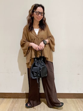 「Right-on（ライトオン）のHONEYSUCKLE ROSE(ハニーサックルローズ)シアーペプラムブラウス（シャツ/ブラウス、ブラウン系）」を使った、misaさん（レディース・152cm）の夏コーディネート