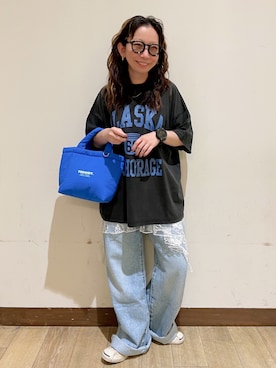 「Right-on（ライトオン）のHONEYSUCKLE ROSE(ハニーサックルローズ)アシッド加工ロゴプリントTシャツ（Tシャツ/カットソー、グレー系）」を使った、misaさん（レディース・152cm）の夏コーディネート