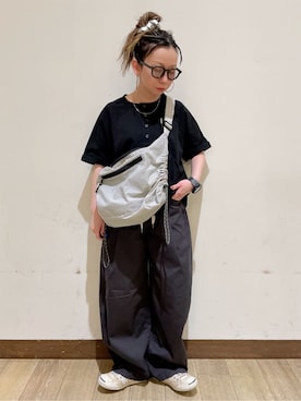 「BACK NUMBER（バックナンバー）のBACK NUMBER(バックナンバー)【メンズ】リップストップナイロンパラコードショルダーバッグ（ショルダーバッグ、グレー系）」を使った、misaさん（レディース・152cm）の春コーディネート