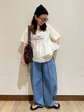 「Right-on（ライトオン）のピグメント加工切替ロゴTシャツ（Tシャツ/カットソー、ホワイト系）」を使った、misaさん（レディース・152cm）の夏コーディネート