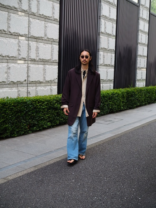 NICENESSのテーラードジャケットを使った人気ファッション