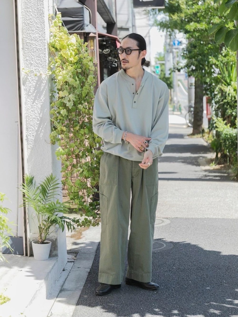 YOさんの（AURALEE）を使ったコーディネートの1枚目の写真