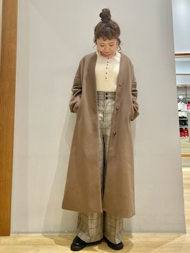 「earth music&ecology（アースミュージックアンドエコロジー）のアイテム（チェスターコート）」を使った、tomopuuさん（レディース・152cm）の冬コーディネート