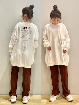 「earth music&ecology（アースミュージックアンドエコロジー）のアイテム（スウェット）」を使った、tomopuuさん（レディース・152cm）の秋コーディネート