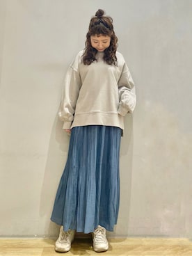 「earth music&ecology（アースミュージックアンドエコロジー）のアイテム（スウェット）」を使った、tomopuuさん（レディース・152cm）の冬コーディネート