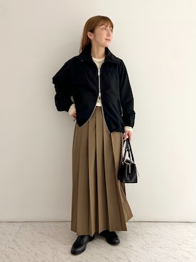 「JOURNAL STANDARD（ジャーナルスタンダード）のソモウライクラッププリーツスカート（スカート、ベージュ系）」を使った、AKAMINEさん（レディース・155cm）の冬コーディネート