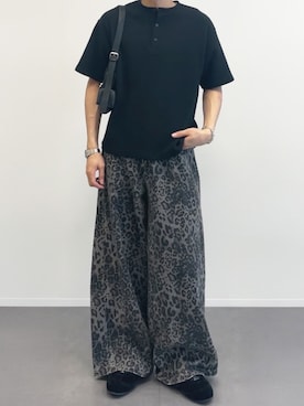 「Alfred Alex（アルフレッドアレックス）の【Alfred Alex】Waffle Henley Neck Tee / ワッフル ヘンリーネックTシャツ（Tシャツ/カットソー、ブラック系）」を使った、しおんさん（メンズ・176cm）の春コーディネート