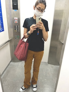 「アイテム（Tシャツ/カットソー）」を使った、ユッコさん（レディース・168cm）の秋コーディネート