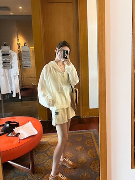 「CHANEL（シャネル）のアイテム（トップス）」を使った、mitsui0907 さん（レディース・158cm）の春コーディネート