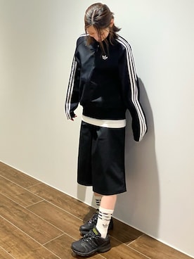 「adidas（アディダス）のアイテム（ジャージ）」を使った、KTさん（レディース・165cm）の秋コーディネート