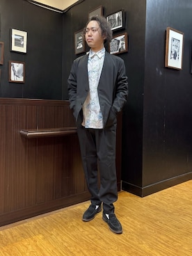 「TAKEO KIKUCHI（タケオキクチ）の【ON／OFF兼用】CARREMANファブリック ノーカラージャケット（ノーカラージャケット、ブラック系）」を使った、KEIさん（メンズ・167cm）の冬コーディネート