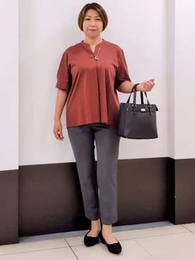 「Reflect（リフレクト）の【すっきり見え！長め丈／マシンウォッシュ可】スキッパーネックジャージトップス（Tシャツ/カットソー、レッド系）」を使った、じゅりさん（レディース・163cm）の夏コーディネート