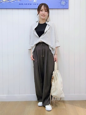 「Dessin（デッサン）の【セットアップ可/洗える】リネンブレンドドルマンシャツ（シャツ/ブラウス、ホワイト系）」を使った、itoさん（レディース・159cm）の春コーディネート