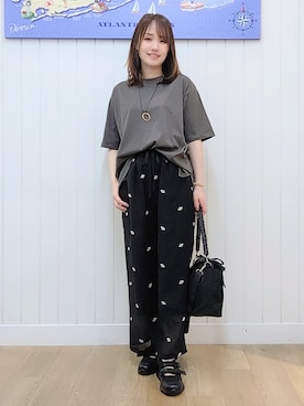 「Dessin（デッサン）の【UVカット/接触冷感】プレーティングTシャツ（Tシャツ/カットソー、グレー系）」を使った、itoさん（レディース・159cm）の夏コーディネート