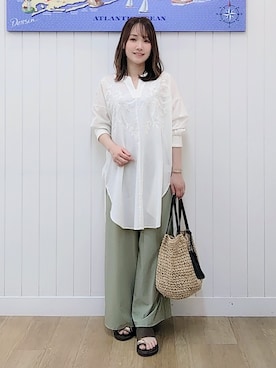 「Dessin（デッサン）の【接触冷感/UVカット】イージードロストワイドパンツ（その他パンツ、グリーン系）」を使った、itoさん（レディース・159cm）の夏コーディネート