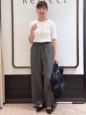 「Reflect（リフレクト）の【インナーにおすすめ◎】クルーネックストレッチリブトップス（Tシャツ/カットソー、ホワイト系）」を使った、nekoさん（レディース・159cm）の春コーディネート