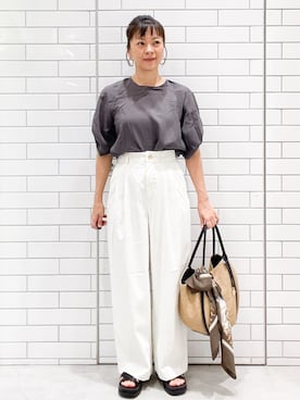 「OPAQUE.CLIP（オペークドットクリップ）のクロスベルトデザインサンダル（サンダル）」を使った、oiさん（レディース・155cm）の春コーディネート