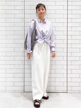 「OPAQUE.CLIP（オペークドットクリップ）のクロスベルトデザインサンダル（サンダル）」を使った、oiさん（レディース・155cm）の春コーディネート