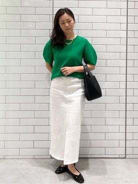 「アイテム（デニムスカート、ホワイト系）」を使った、oiさん（レディース・155cm）の春コーディネート