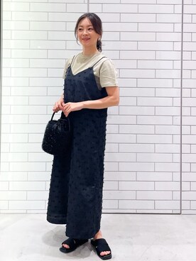 「アイテム（Tシャツ/カットソー、ゴールド系）」を使った、oiさん（レディース・155cm）の春コーディネート