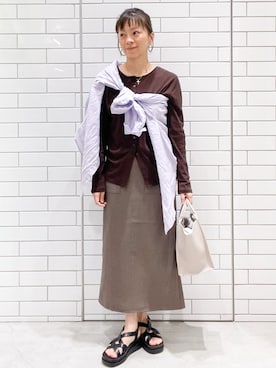 「OPAQUE.CLIP（オペークドットクリップ）のクロスベルトデザインサンダル（サンダル）」を使った、oiさん（レディース・155cm）の春コーディネート