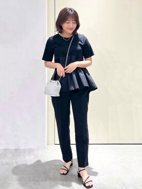 「OPAQUE.CLIP（オペークドットクリップ）のペプラムドッキングカットソー【洗濯機OK】（Tシャツ/カットソー、ブラック系）」を使った、Unaさん（レディース・160cm）の春コーディネート