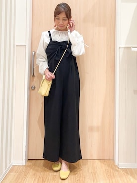 「アイテム（サロペット/オーバーオール、ベージュ系）」を使った、natsumiさん（レディース・160cm）の春コーディネート