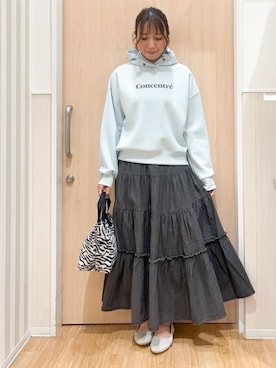「UNTITLED SPORT（アンタイトルスポーツ）の裾絞りメランジカーゴパンツ（カーゴパンツ、ブラック系）」を使った、natsumiさん（レディース・160cm）の冬コーディネート