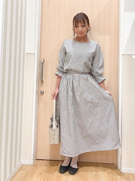 「SHOO・LA・RUE（シューラルー）の【セットアップ可/洗濯機可】上品チェックが好印象 ゆるさらサッカーブラウス（シャツ/ブラウス、ホワイト系）」を使った、natsumiさん（レディース・160cm）の春コーディネート