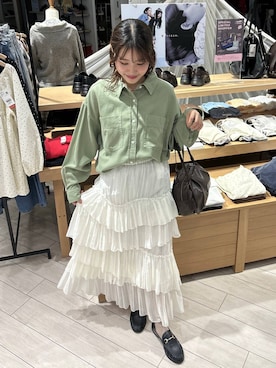 「アイテム（チョーカー）」を使った、れみ　　さん（レディース・157cm）の秋コーディネート