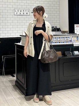 「アイテム（オールインワン・サロペット、ブラック系）」を使った、れみ　　さん（レディース・157cm）の秋コーディネート