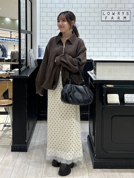 「アイテム（シュシュ）」を使った、れみ　　さん（レディース・157cm）の秋コーディネート