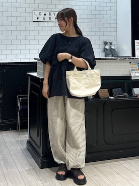 「アイテム（バレッタ/ヘアクリップ、ゴールド系）」を使った、れみ　　さん（レディース・157cm）の夏コーディネート