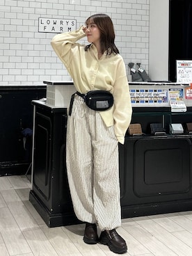 「LOWRYS FARM（ローリーズファーム）のアイテム（その他パンツ）」を使った、れみ　　さん（レディース・157cm）の秋コーディネート