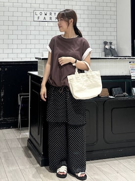「アイテム（バレッタ/ヘアクリップ、ゴールド系）」を使った、れみ　　さん（レディース・157cm）の夏コーディネート