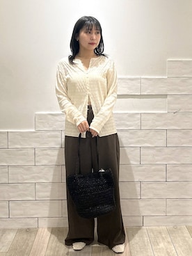 「LEPSIM（レプシィム）のサイドタックパンツ　637655（その他パンツ、ブラウン系）」を使った、0715mmtさん（レディース）の春コーディネート