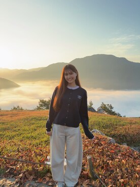 「アイテム（スニーカー、シルバー系）」を使った、s21337さん（レディース・162cm）の秋コーディネート