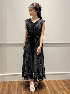 「couture brooch（クチュールブローチ）の【洗える】バイカラー ギャザーワンピース（ワンピース、ブラック系）」を使った、とらこさんの夏コーディネート
