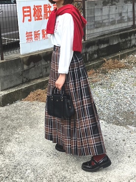 「Libra Cue（リブラ キュー）のアイテム（スカート）」を使った、S a y a k a ❀さん（レディース・160cm）の秋コーディネート
