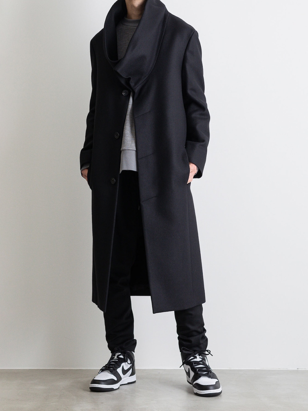 ato（アトウ）の「STAND COLLAR COAT（チェスターコート）」 - WEAR