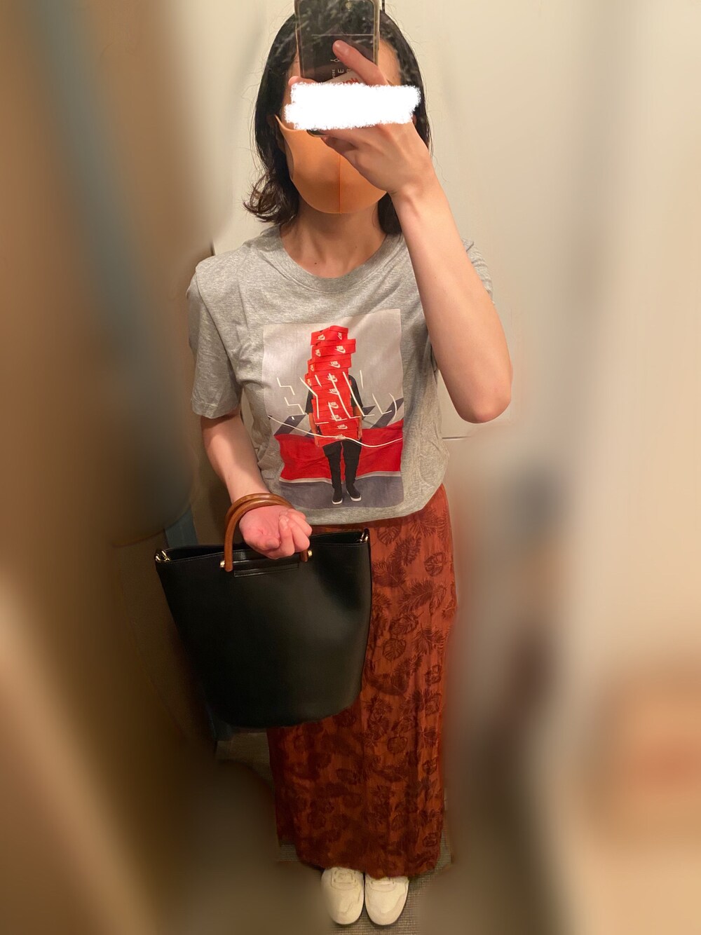 「大人カジュアル、夏コーデ、Tシャツ、スニーカーコーデ、オニツカタイガー、ナイキ、ビューティ&ユース ユナイテッドアローズ(BEAUTY&YOUTH UNITED ARROWS)、ケービーエフ(KBF)、ともふく」｜「KBFのアイテム（バッグ、ブラック系）」を使った、とりにくさん（レディース・160cm）の夏コーディネートの1枚目の写真