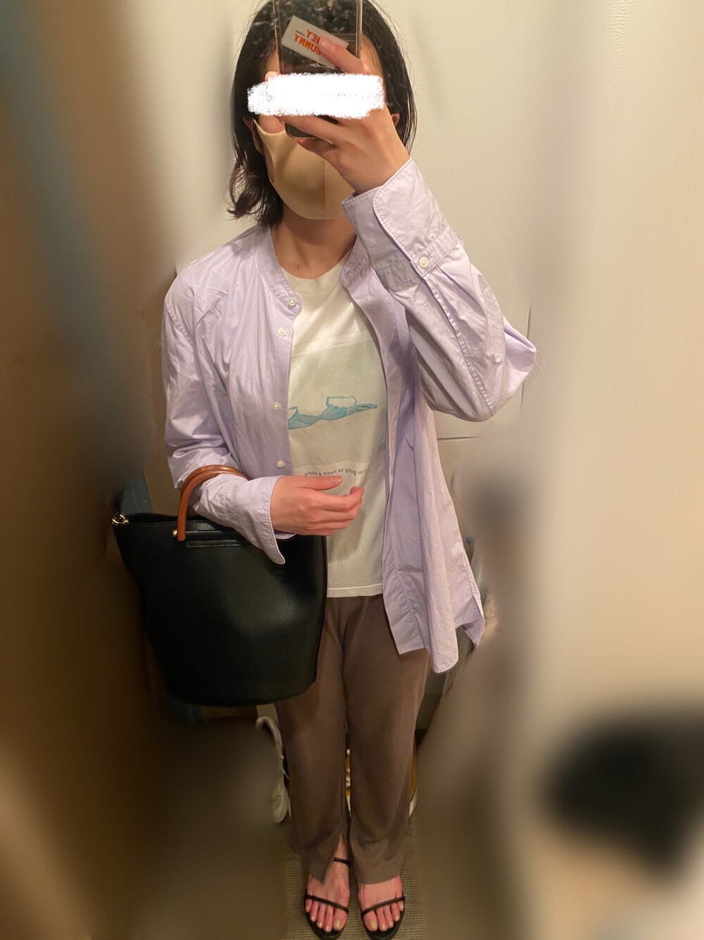 「楽チンコーデ、初夏コーデ、オトナカジュアル、パンツスタイル、ユニクロ、ビームス、ケービーエフ(KBF)、センスオブプレイス、グリーンレーベル リラクシング、ともふく」｜「KBFのアイテム（バッグ、ブラック系）」を使った、とりにくさん（レディース・160cm）の夏コーディネートの1枚目の写真