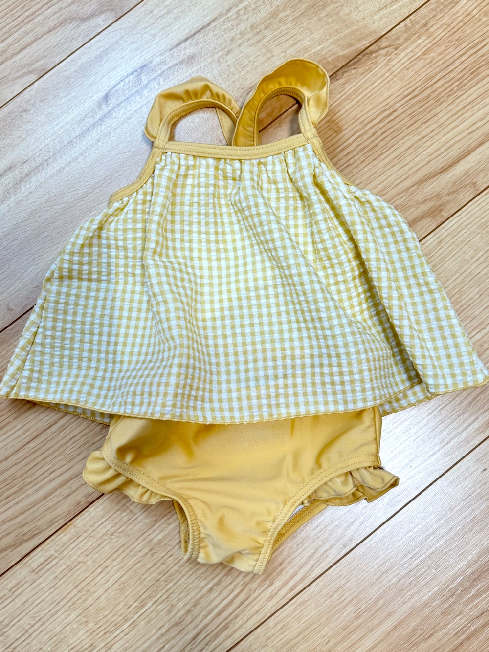 「夏コーデ、水着、黄色、ひまわり、プール、赤ちゃん、ベビーコーデ、1歳、80cm」｜「西松屋のアイテム（その他ベビーウェア、イエロー系）」を使った、suさん（レディース・153cm）の秋コーディネートの1枚目の写真
